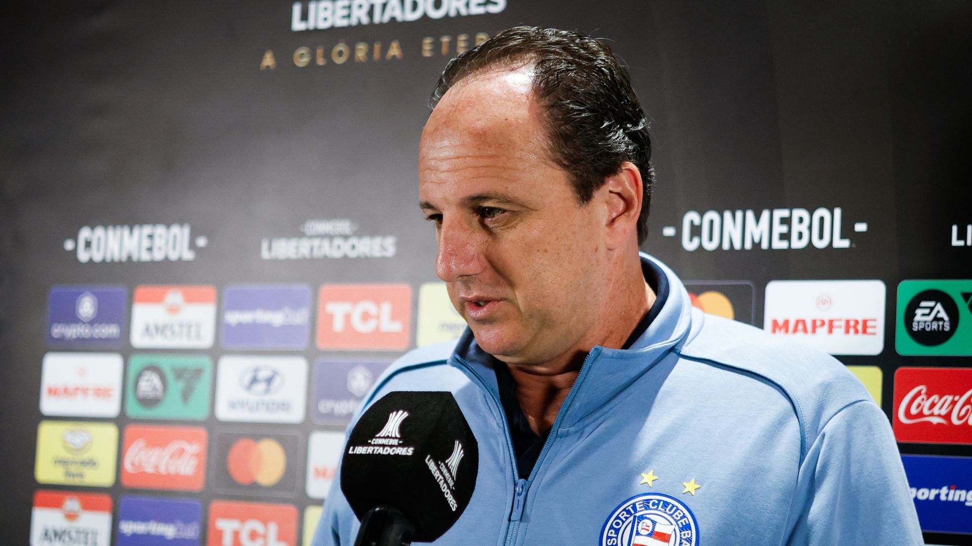 Rogério Ceni durante jogo do Bahia na Libertadores 2025