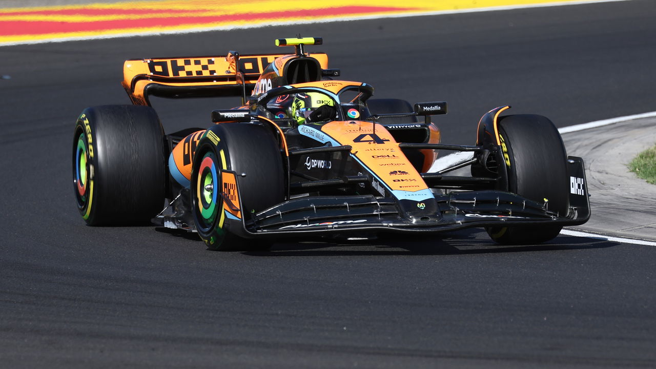 Equipe de F1 celebrando a conquista do Campeonato de Construtores