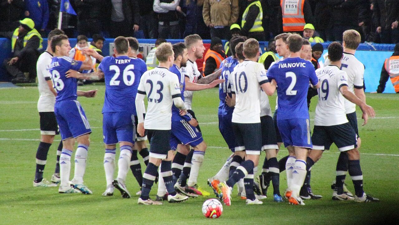 Clássico entre Chelsea e Tottenham na Premier League