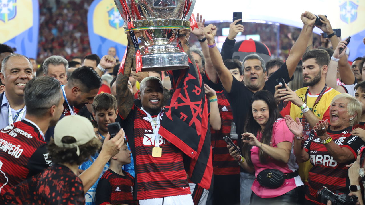 Triunfo dos Clubes Brasileiros no Cenário Internacional