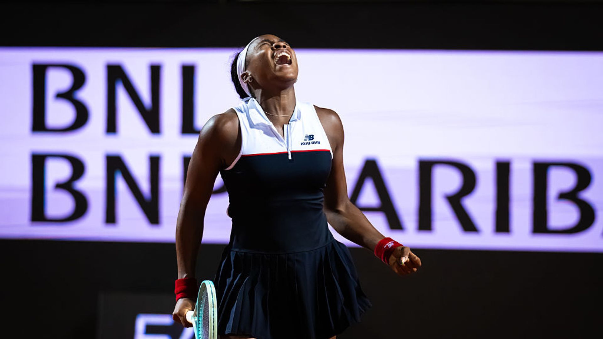 Coco Gauff comemorando a vitória no Roma Open 2025