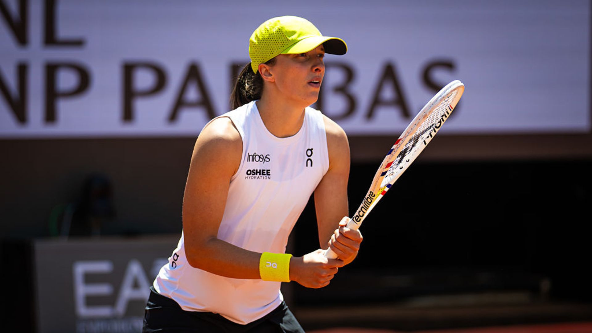 Danielle Collins comemorando a vitória sobre Iga Swiatek no Roma Open