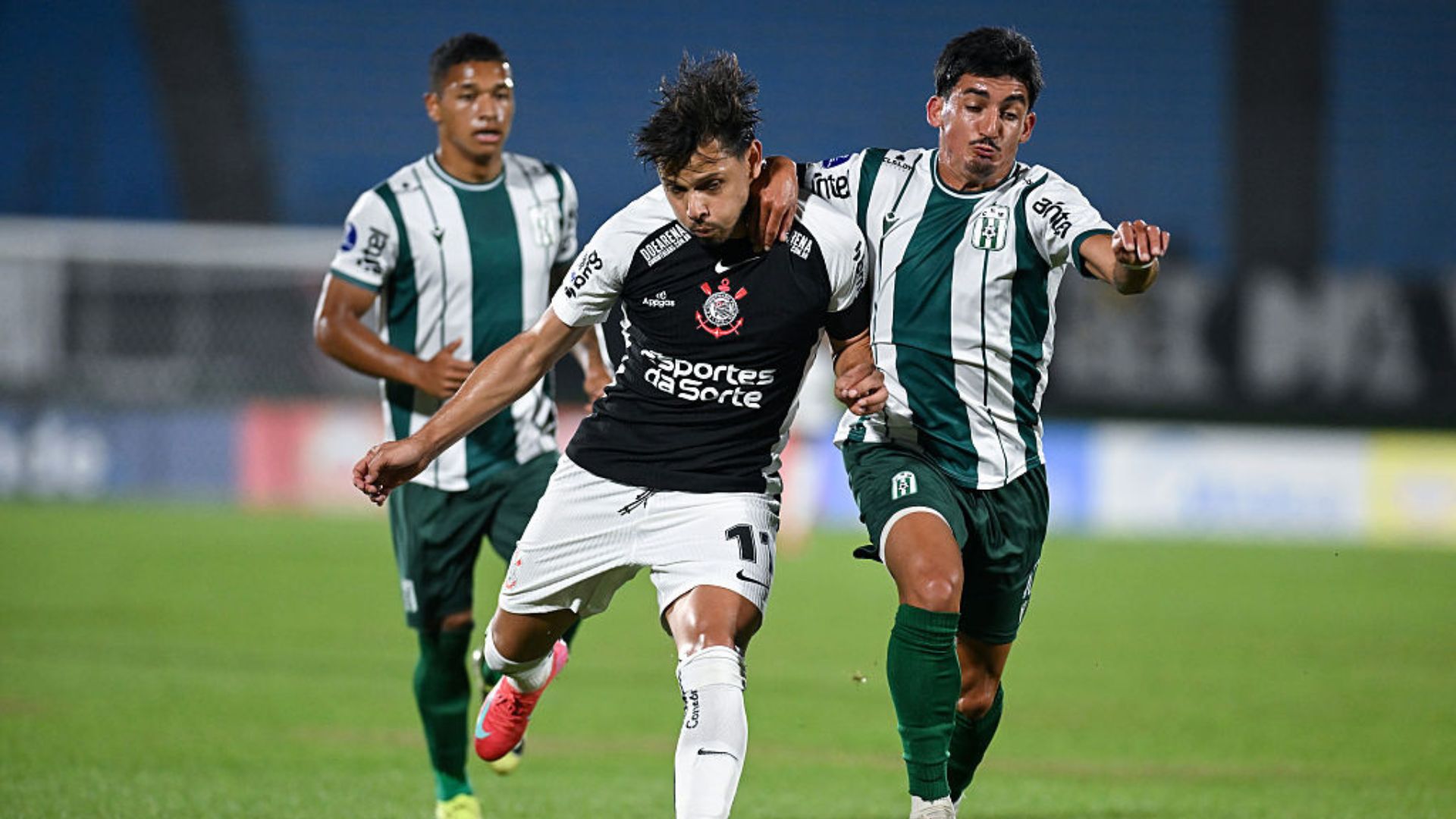 Jogadores do Corinthians comemoram gol na Copa Sul-Americana 2025