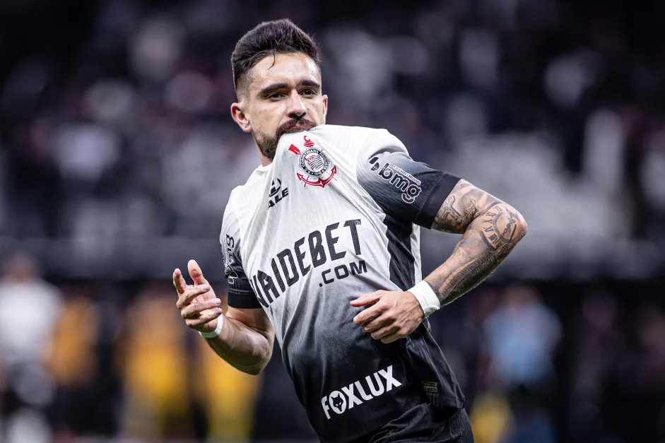 Equipe do Corinthians celebrando uma vitória no Campeonato Brasileiro de 2024