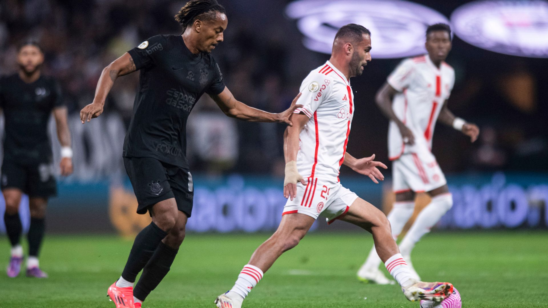 Escalações e expectativas para o confronto entre Corinthians e Internacional em 2025