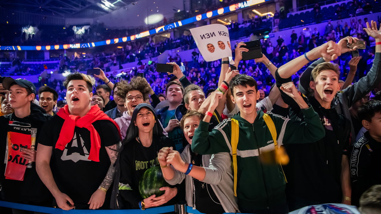 Competição acirrada em um torneio de eSports em 2025