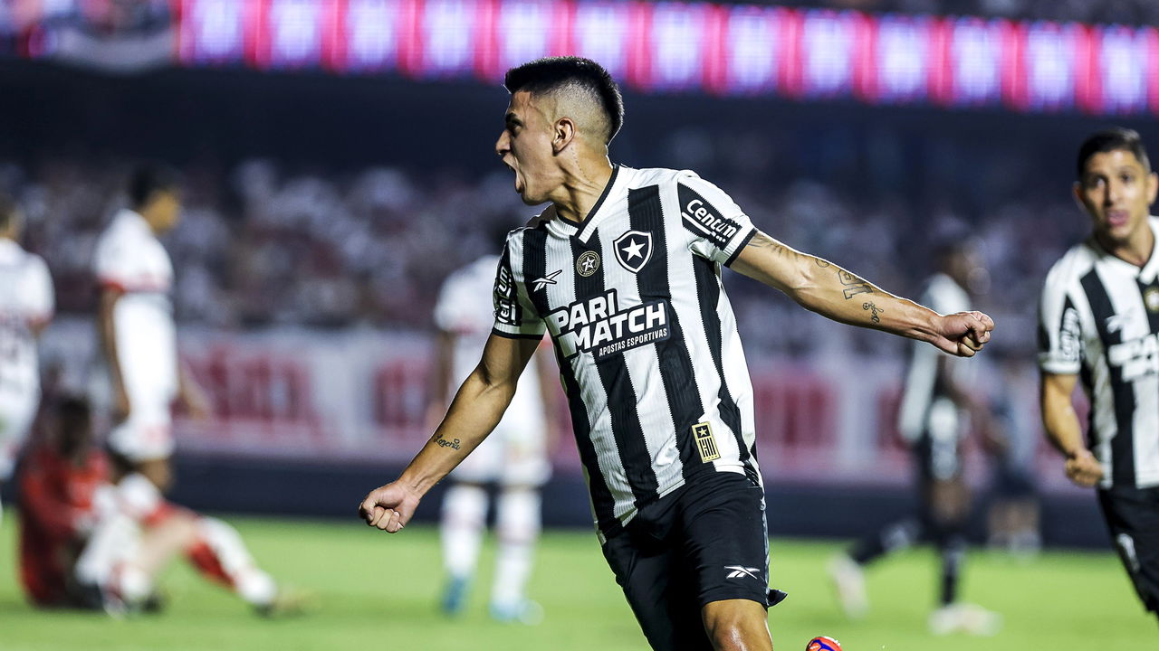 John Textor, líder da Eagle Football, trabalhando para superar a crise financeira nos clubes de futebol