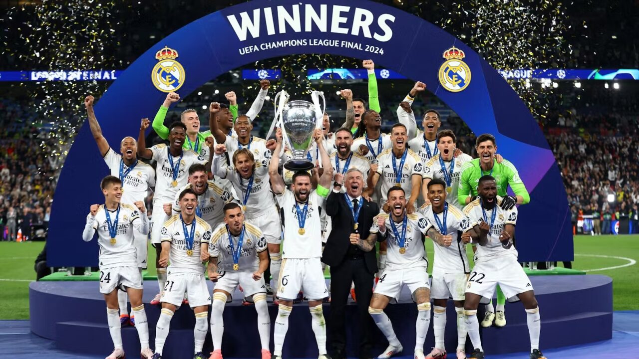 Fernando Hierro, o zagueiro do Real Madrid que marcou história na UEFA Champions League