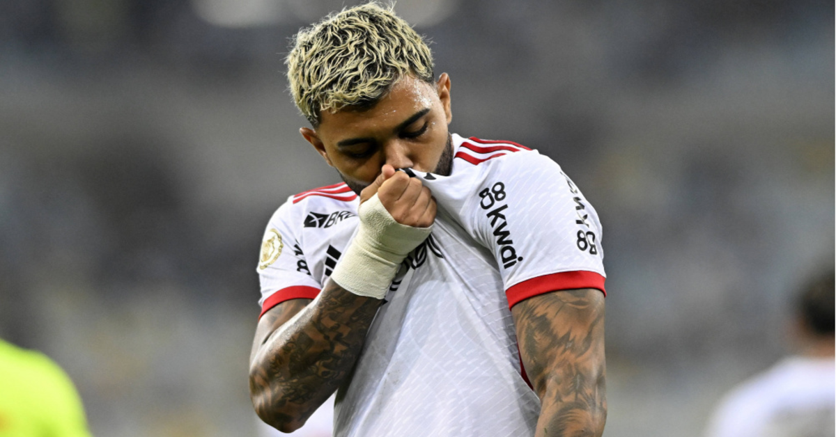 Gabigol comemorando um gol