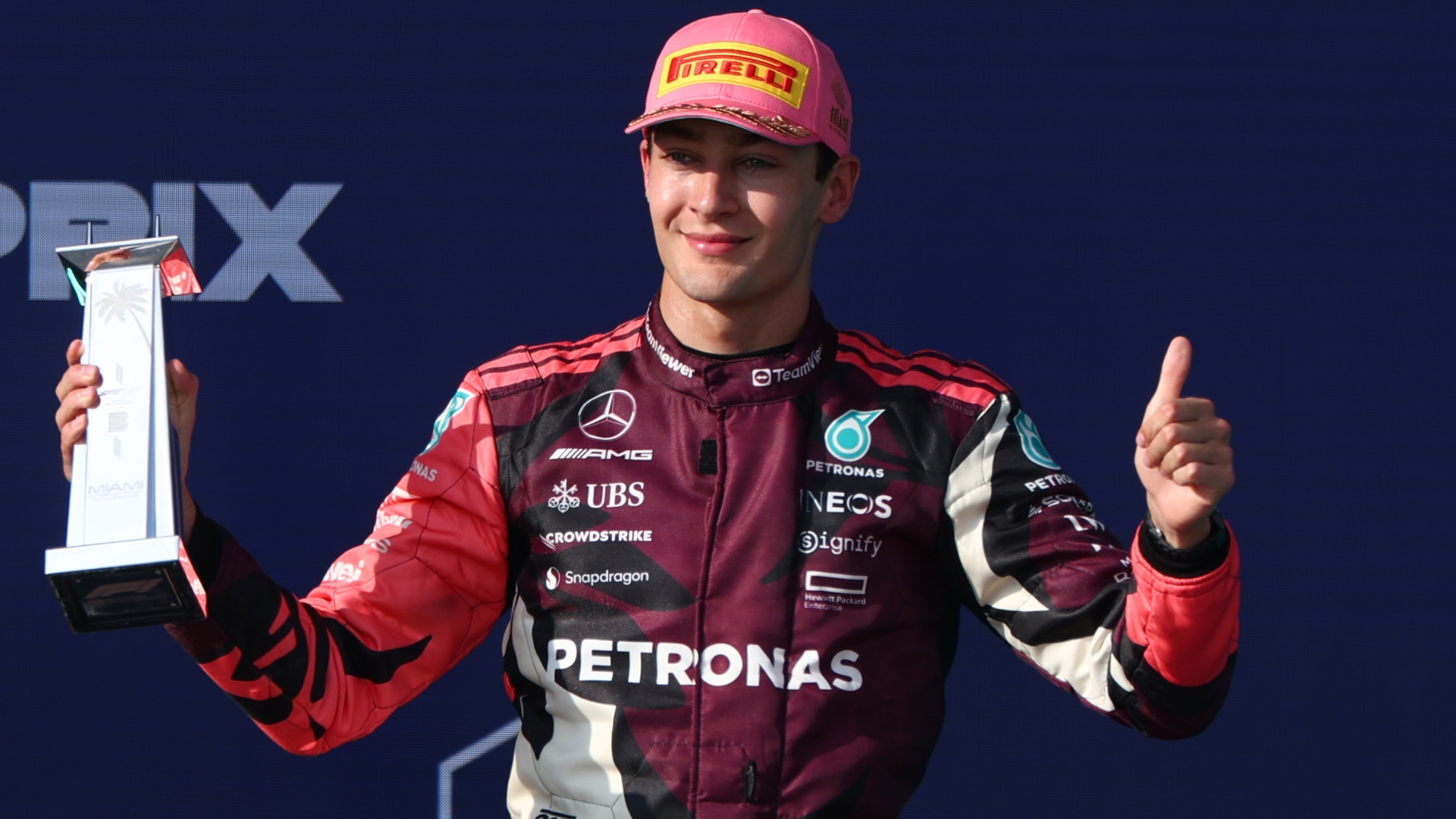 George Russell na pista durante corrida