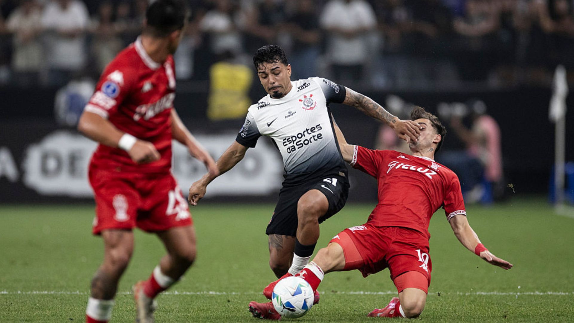 Huracán vs Corinthians: Confronto Decisivo na Copa Sul-Americana 2025