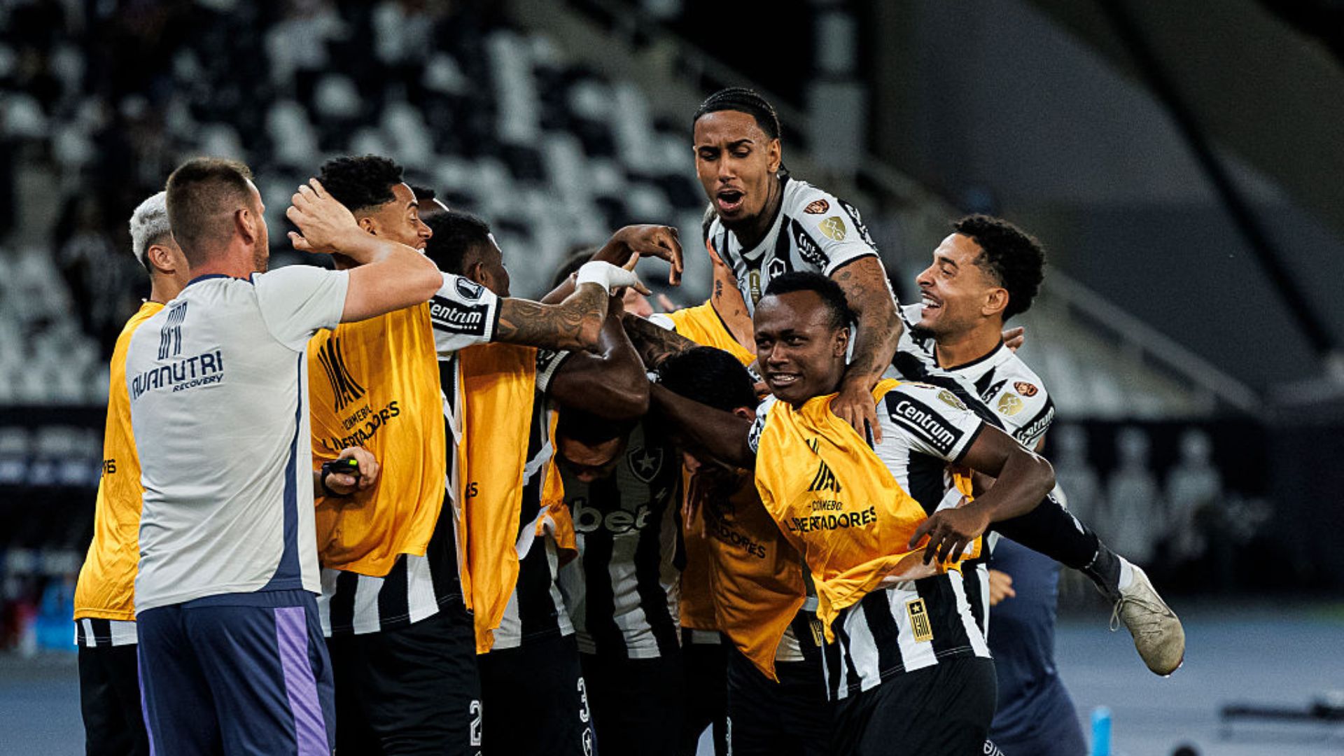 Igor Jesus comemorando gol pelo Botafogo