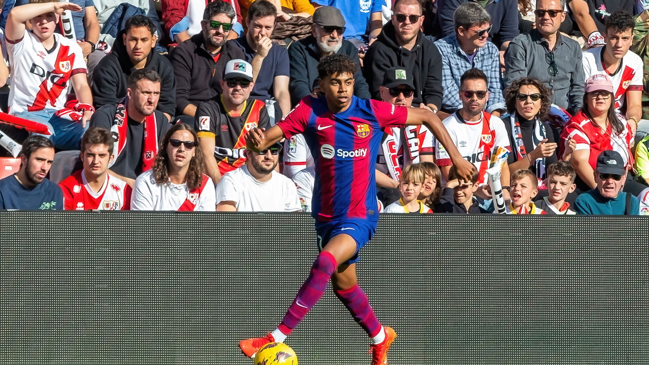 Jovens talentos do futebol celebram o sucesso nas Copas do Mundo