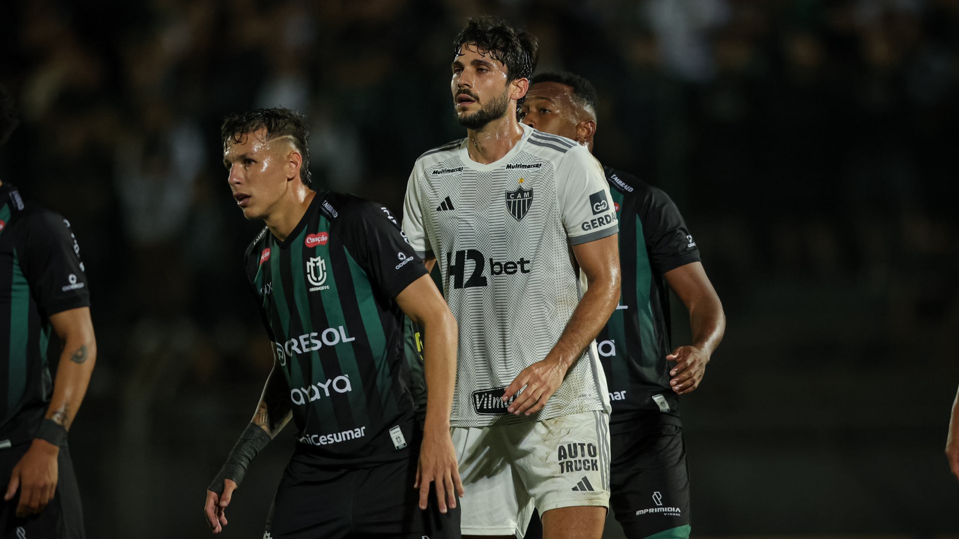 Maringá vs Atlético-MG - lance contestado de possível pênalti