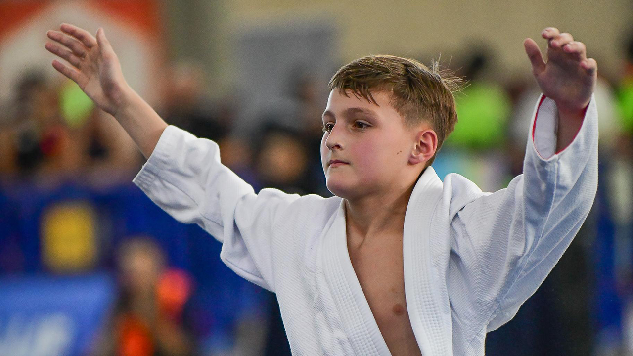 Jovens atletas brasileiros da White House Jiu-Jitsu School prontos para competir no Europeu Kids na Itália