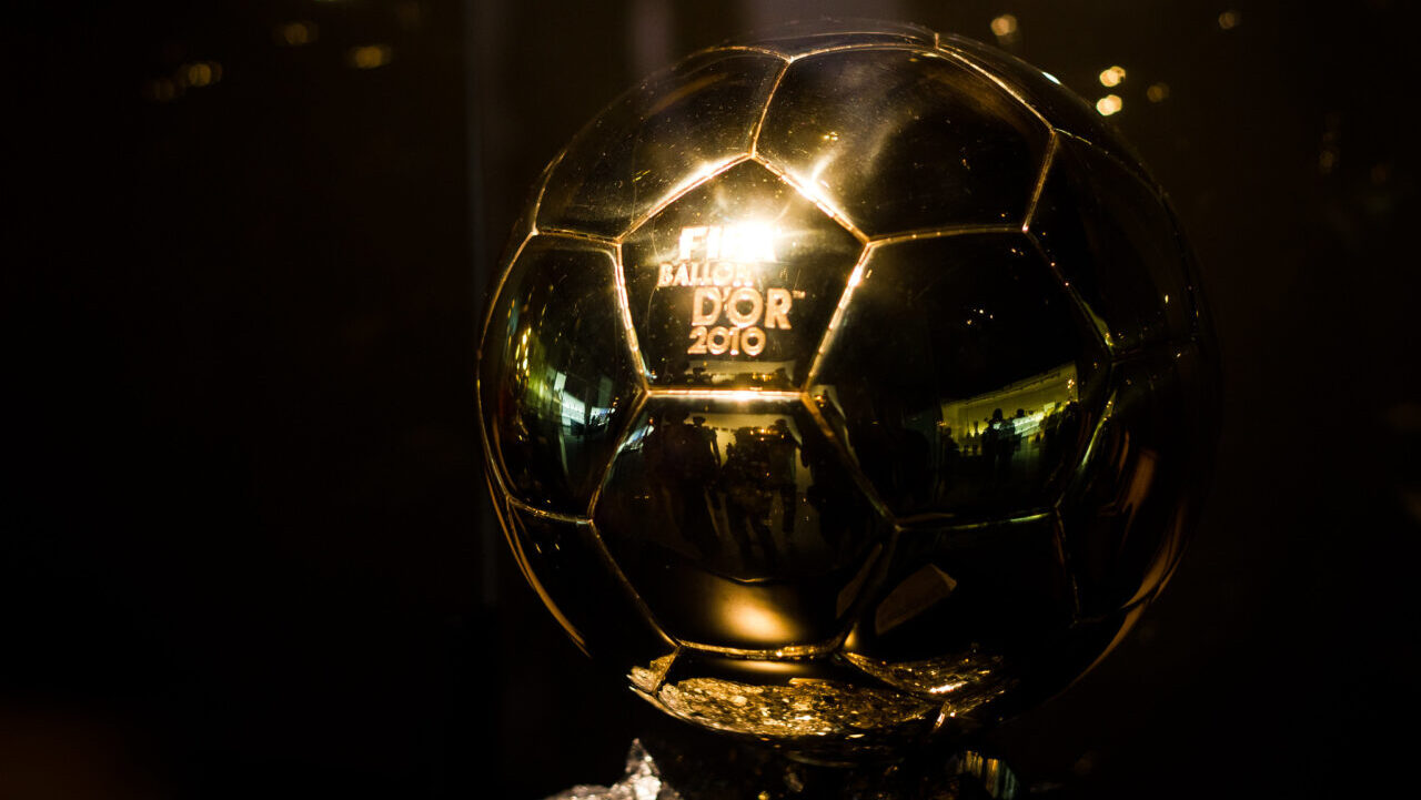 Zagueiros lendários que venceram a Bola de Ouro